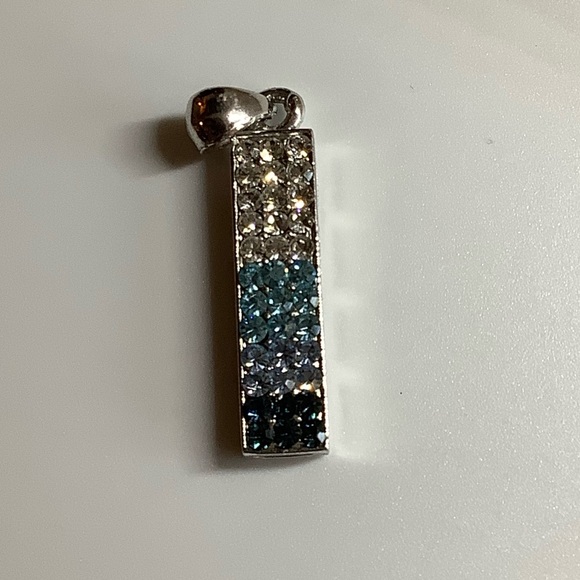 Silver Tone Vertical Bar Pendant - Picture 2 of 4